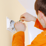Jak wybrać dobrego instalatora elektrycznego - porady dla klientów